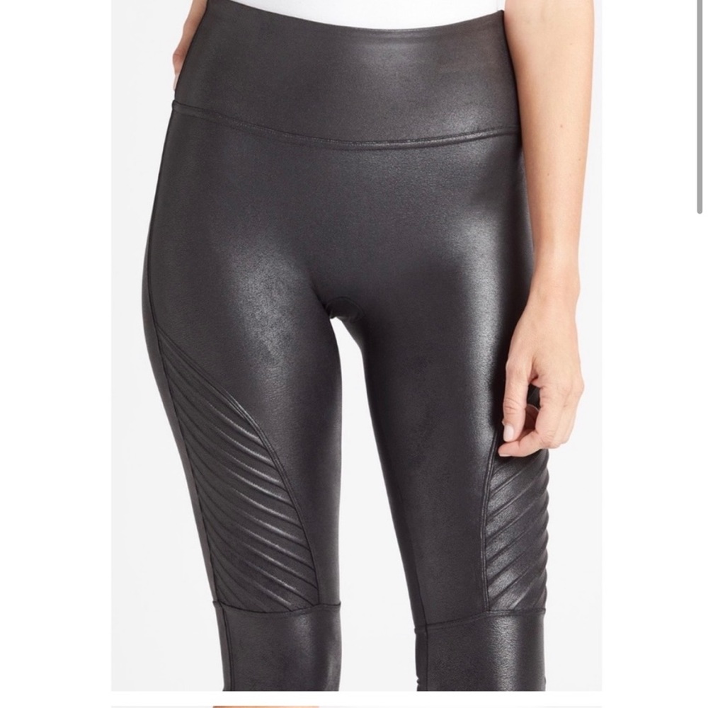 SPANX BRAND NEW! Motto leggings